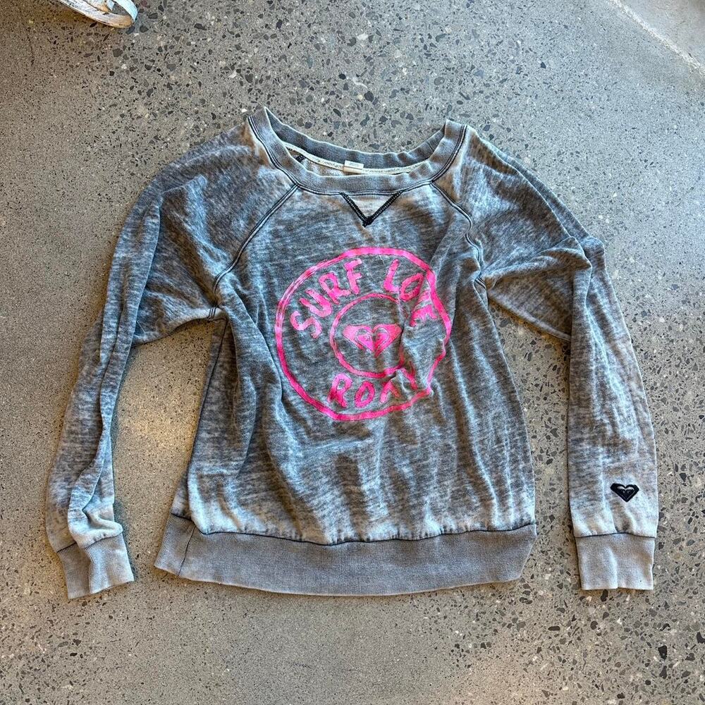 Roxy womens medium sweatshirt pull over grey pink Roxy spell out Y2K distressed